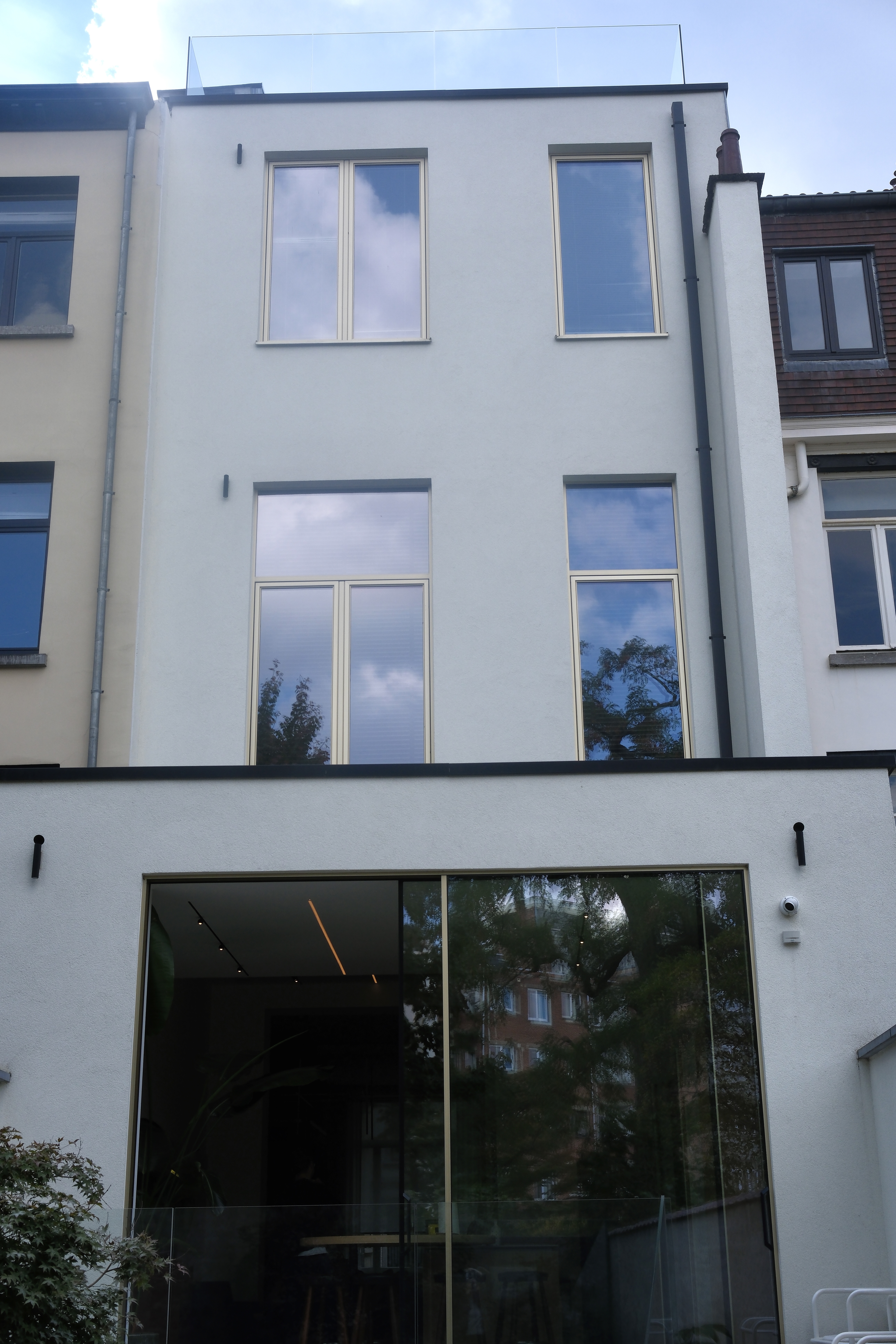 Façade arrière d 'une maison de maître bruxelloise à 2 étage.